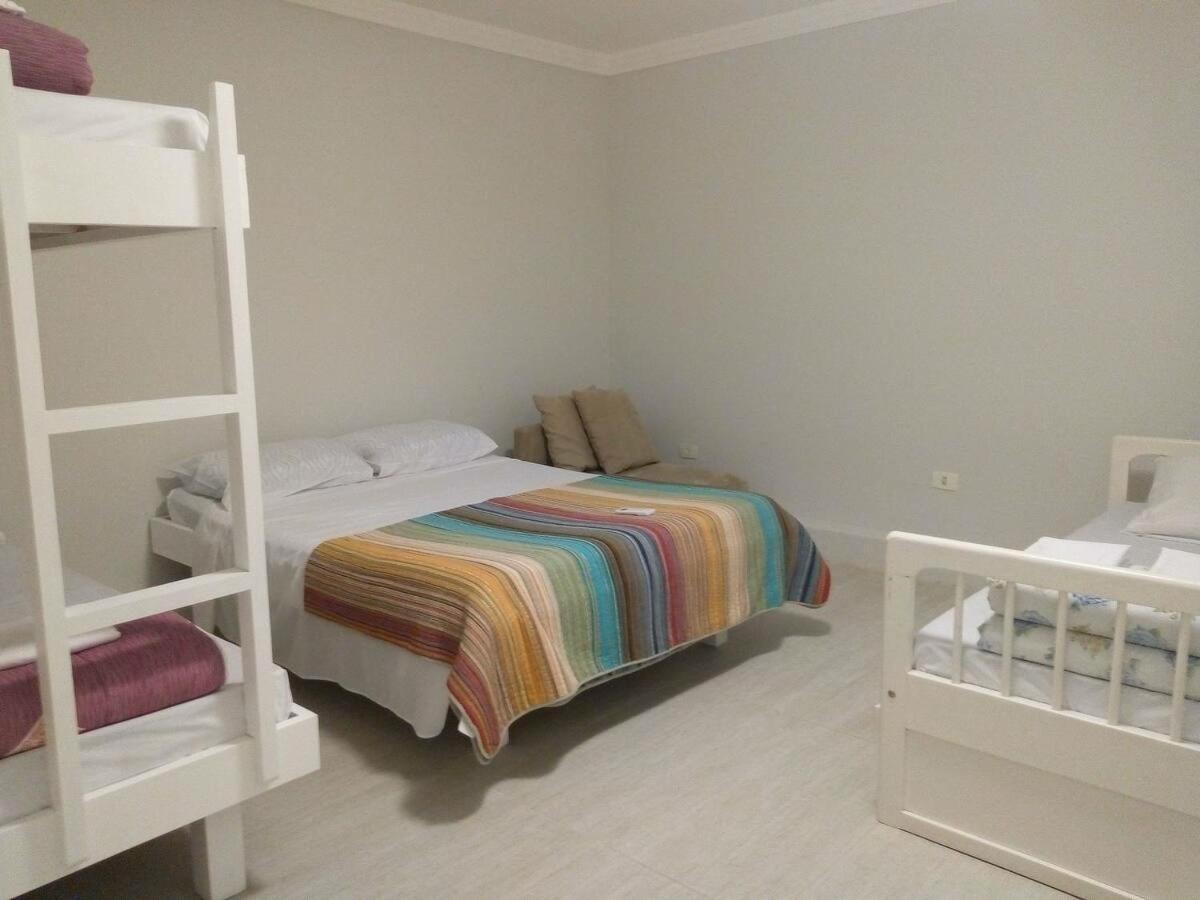 Mansao Tenorio - Suites, Estudio Ou Cobertura Pe Na Areia Casa de hóspedes Ubatuba